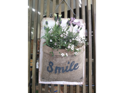 園芸DIY「カントリー風プランター」