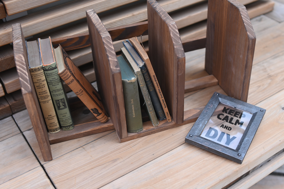 親子でブックスタンド