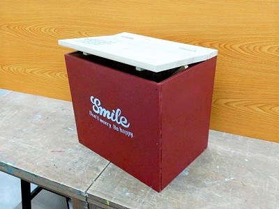 フタ付き収納BOX「ベンチストッカー」