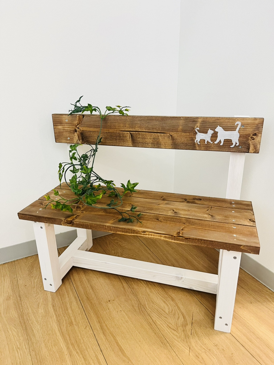 座れる飾り棚「小型ベンチ」