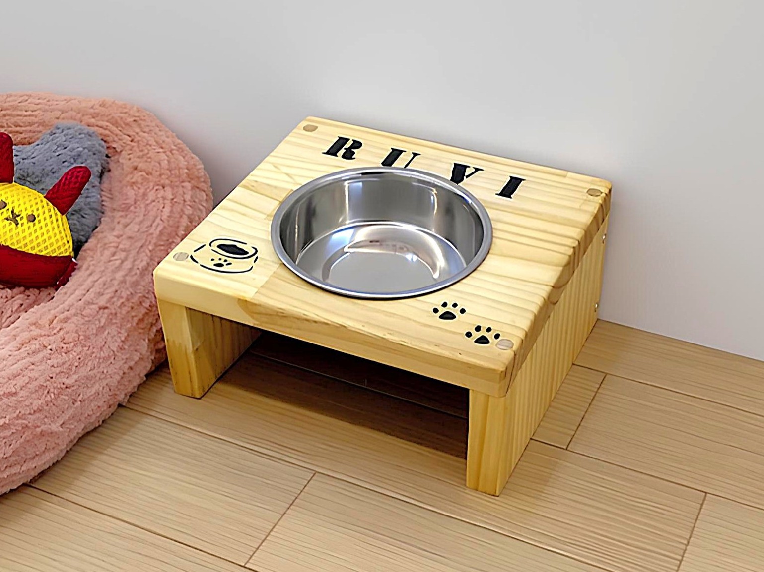 シンプルナチュラルな「ペットの食卓(シングル)」