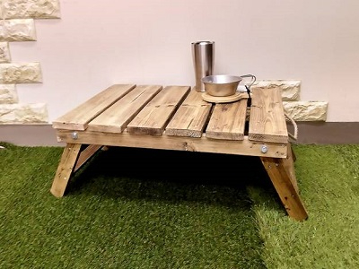 アウトドアライフ「折りたたみキャンピングテーブル」