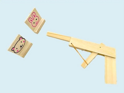 つくって遊ぼう「射的ピストル」