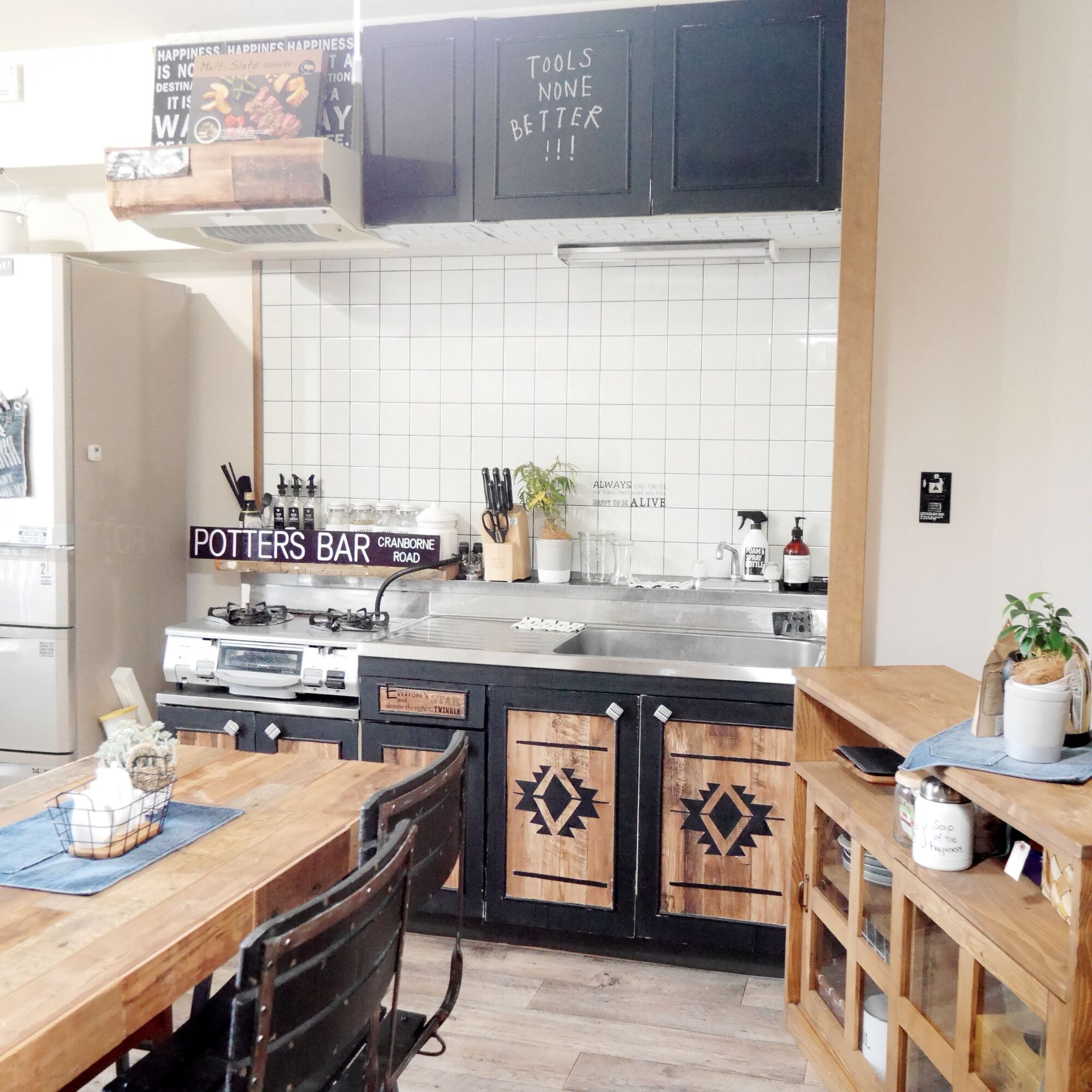 賃貸のキッチン扉をベニヤ板DIY♡飽きたら少しずつ手を加えて・・★